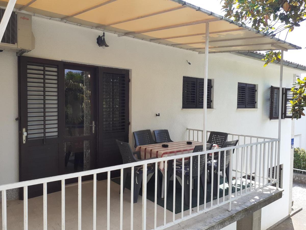 Apartment Simunec Malinska Bagian luar foto
